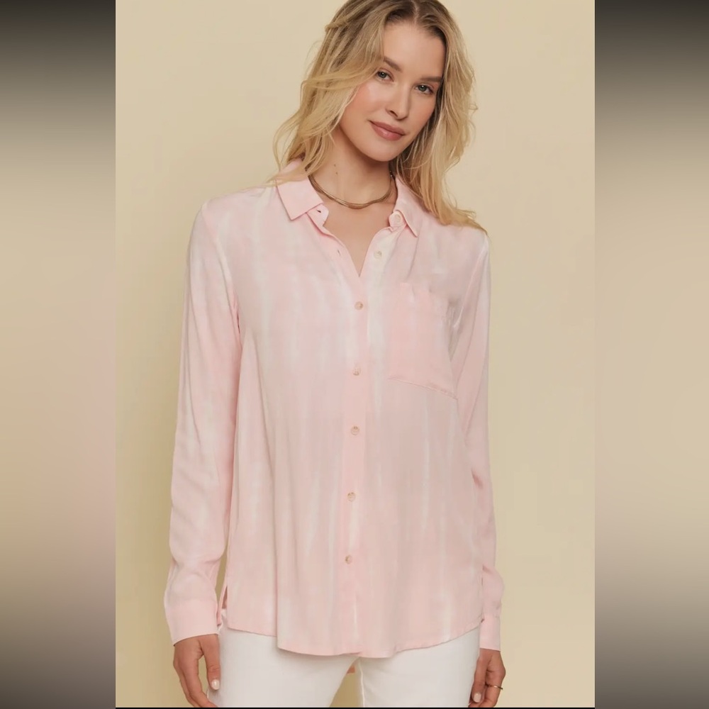 897. Subtle Tie Dye Light Pink White Button Down Blouse New Item NWT